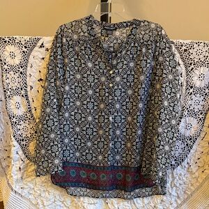 About a Girl Black and White Floral Blouse with Red and Teal Accents Size Large